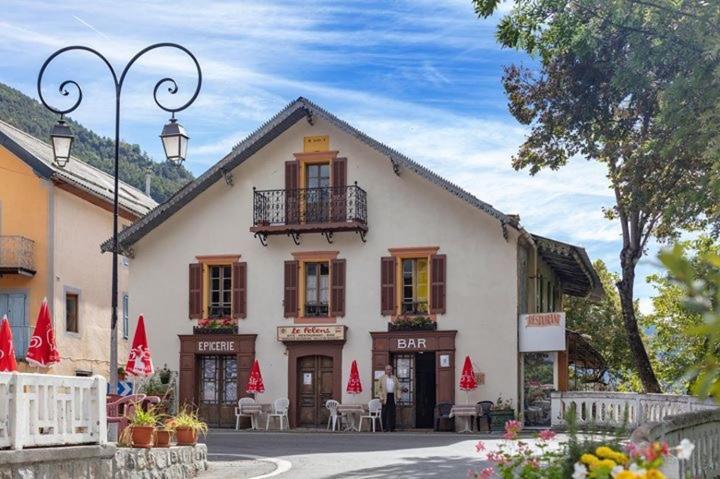 Gite Le Pelens Saint-Martin-dʼEntraunes Exteriör bild