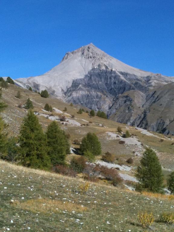 Gite Le Pelens Saint-Martin-dʼEntraunes Exteriör bild
