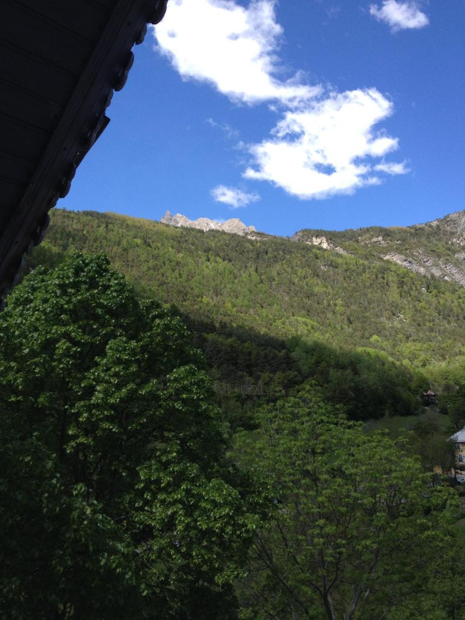 Gite Le Pelens Saint-Martin-dʼEntraunes Exteriör bild